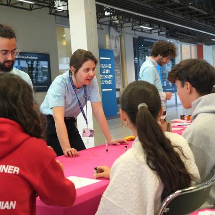 Atelier 2 _  Le magnétisme : construction de petits moteurs avec piles et aimants